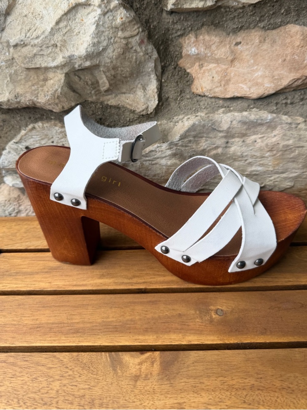 Madden Girl "Nora"  White Platform Sandals with Wooden Heel size 7
